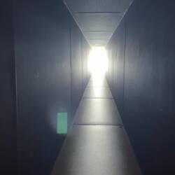 Der 70 m lange Tunnel, durch den das Licht bei der Wintersonnenwende scheint.