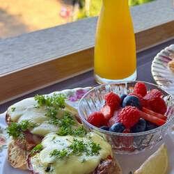 Eggs Benedict