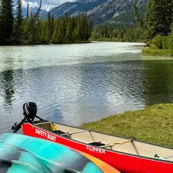 Hier trifft der Forty Mile Creek auf den Bow River