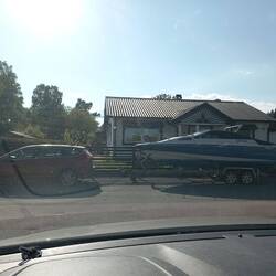 Querverkehr mit Boot...
