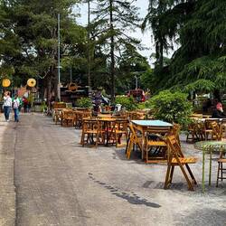 STREEAT®️ Food Truck Festival ... Garden of Villa Cassarini — Bologna, Italy.