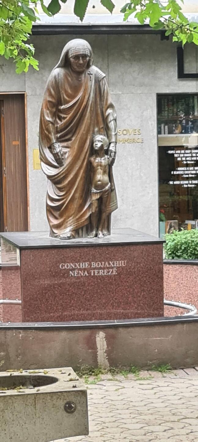 Mutter-Teresa-Statue