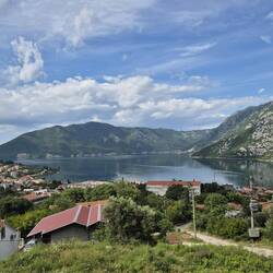 Blick von unserer Terrasse in Risan