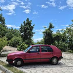 Auch interessant - Golf II sieht man noch Hunderte in Montenegro herumfahren