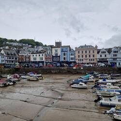 Der Hafen von Dartmouth bei wenig Wasser