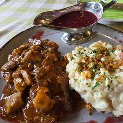 Main : Wild boar stew with porcini, and dumpling noodles with sheep curd