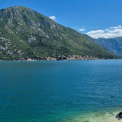 Blick auf das Dorf Perast