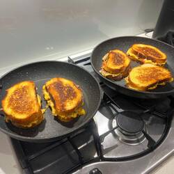 Pulled pork toasties