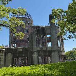 „Der Atombomben-Dom in Hiroshima – ein stilles Mahnmal gegen Krieg und für den Frieden. Ein Ort, der