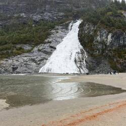 Nugget falls