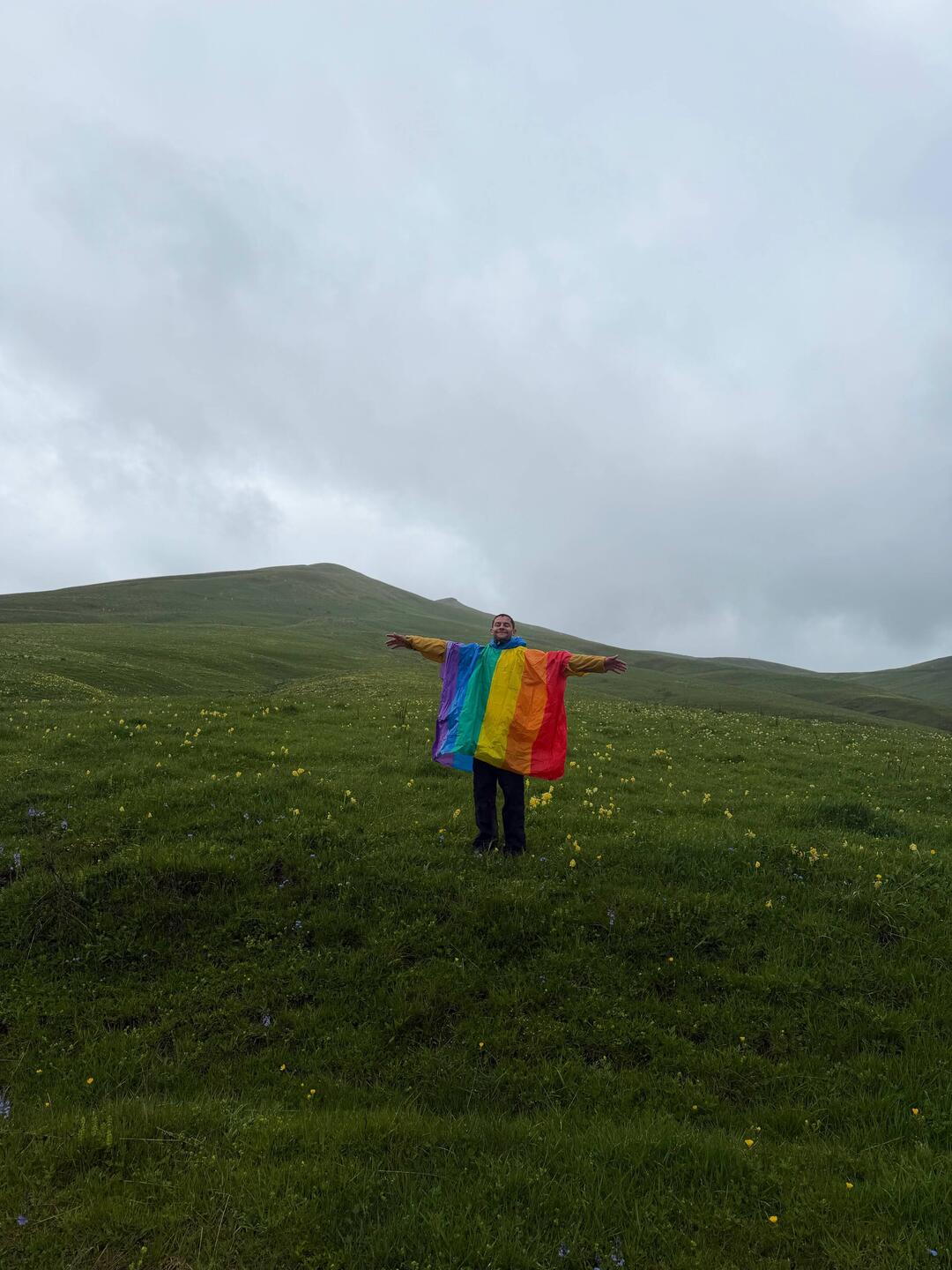 Finally got the pride poncho out 💅🏼