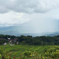 Seltsame Regenwolke