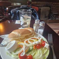 Will nipped off to get groceries and had lunch at The Bridge Inn. No ale on tap though