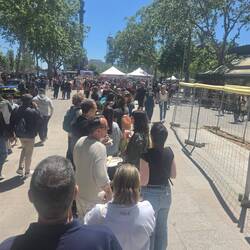 Long line to eat when i came back at 2pm
