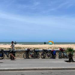Stopp zum Wasser auffüllen am Meer