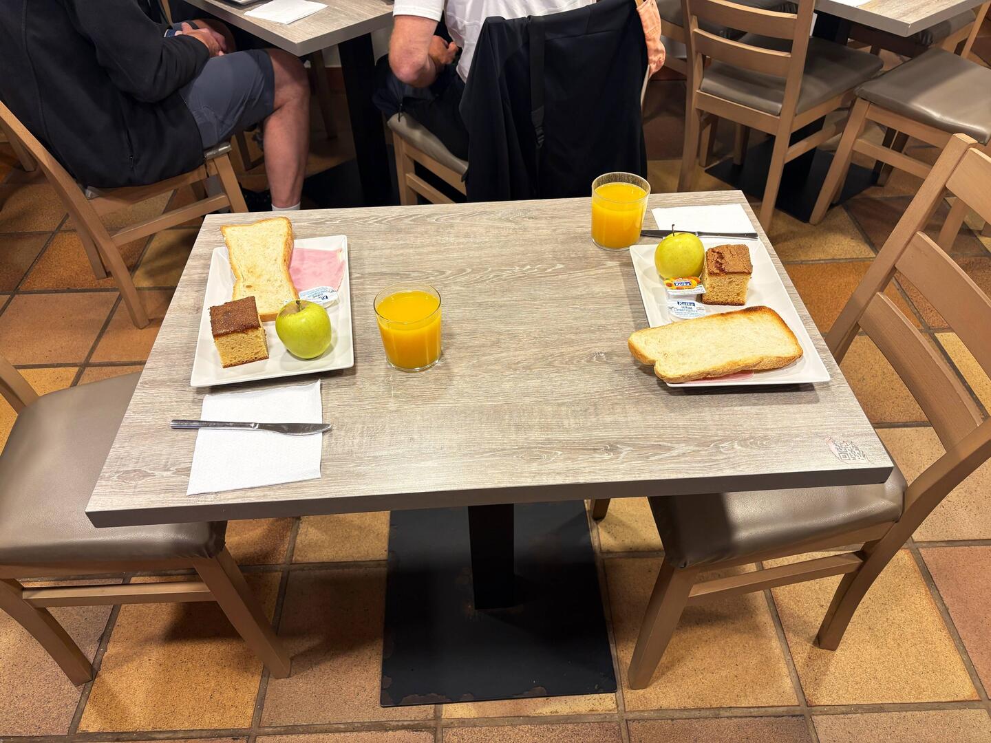 Breakfast at Rocesvalles.