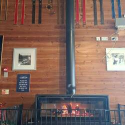 In der Skihütte