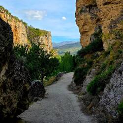 Alhama Gorge hiking trail