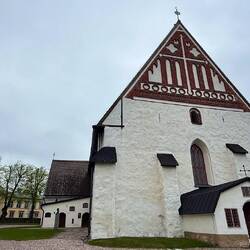 Kathedrale, deren Ursprung bis ins 13.-14. Jahrhundert zurückreicht.