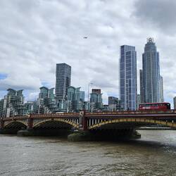 Es hat sich viel verändert - Vauxhall-Bridge und die neue Skyline von Vauxhall