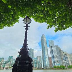 Nochmal Blick rüber nach Vauxhall mit St George Wharf. Ganz links das Gebäude ist der Sitz des MI6.
