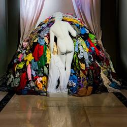 Venus of Rags: concrete cast of the statue; rags Pistoletto used to shine mirror art.