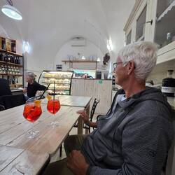 Ein Absacker in einem süßen Laden