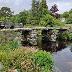Granitbrücke aus dem Mittelalter