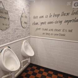 What we girls miss out on 🫣😂 (Roaches Lock pub)