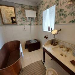 Modernes Bad im Schloss