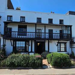 "Dickens" hus
