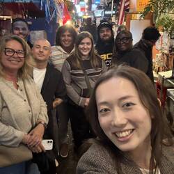 Das war meine Bar-Hopping-Gruppe mit Guide Meg.