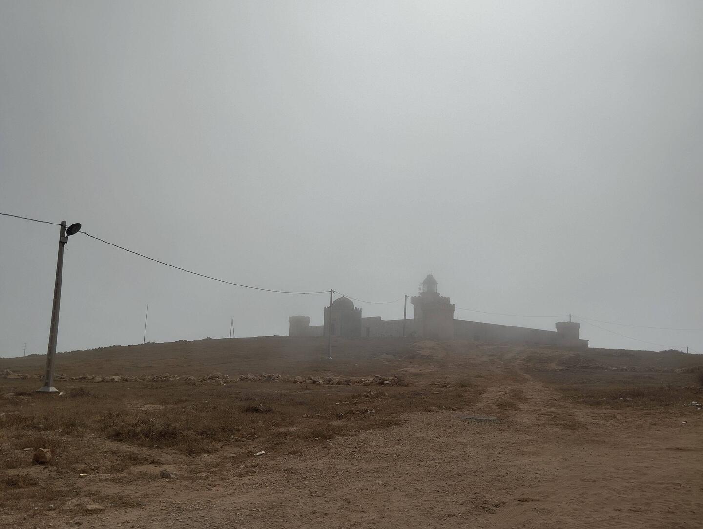 Leuchtturm im Nebel