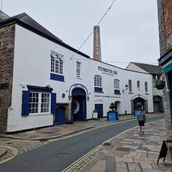 Die Gin-Distillerie