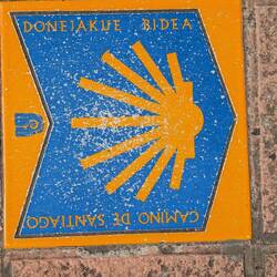 I love all the different street markers.