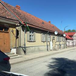 Alte Holzhäuser in Aizpute