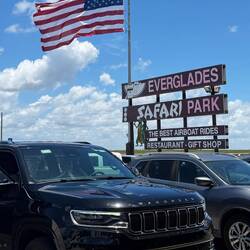 Unser Reisegefährt beim Mittags- Stopp in den Everglades