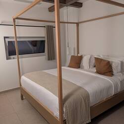 Zimmer und auch das Hotel diesmal sehr modern
