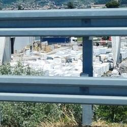 Vorbei an Carrara