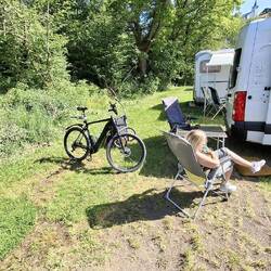 perfekter Schlafplatz - mit Klo und Dusche!