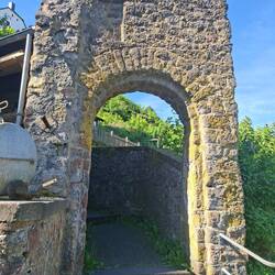 ...durchs alte Stadttor