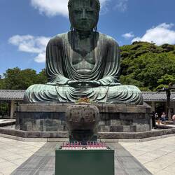 Budda Daibutsu wäre im Zug ein Freisteher.