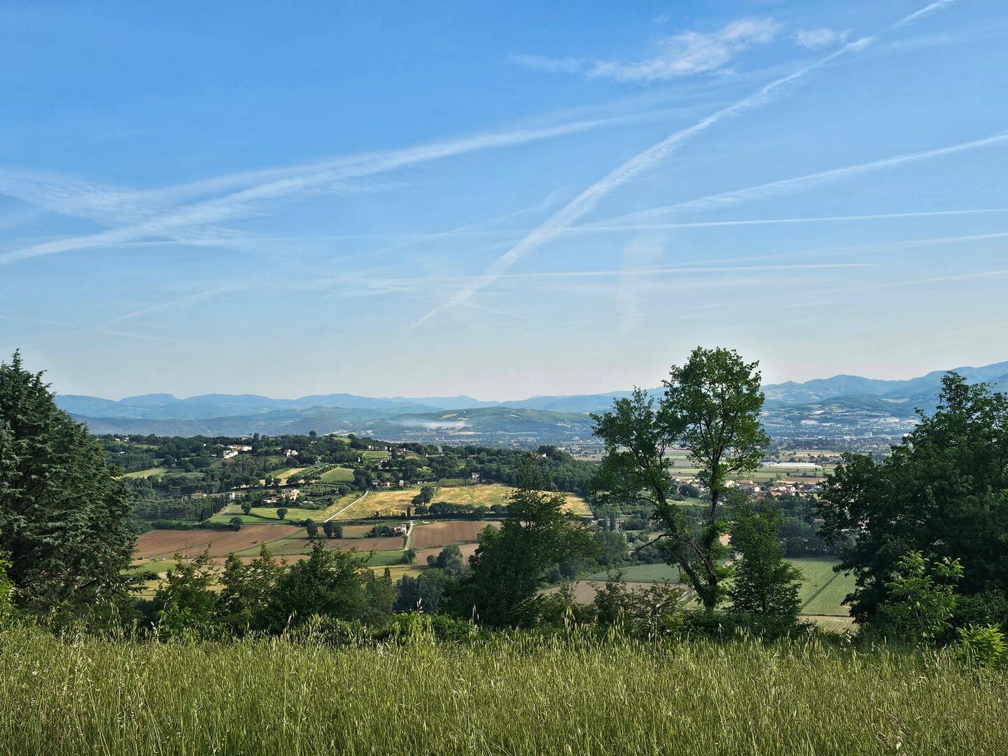 Coming down into the valley and into Tuscany