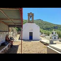 Vidéo-diaporama pause picnic avec peintures anciennes dans l'églisounette