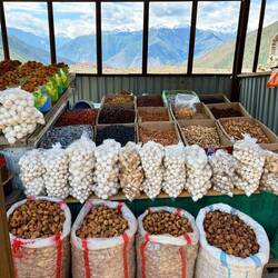 Produce stand at the best lookout point