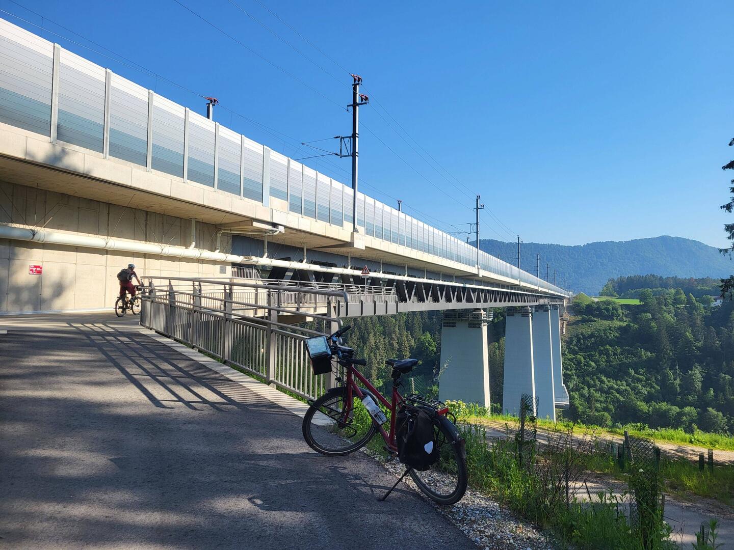 Eisenbahnbrücke über das Jauntal.