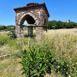 Je ne sais pas trop à quoi servait ce petit bâtiment, mais je l'ai trouvé original