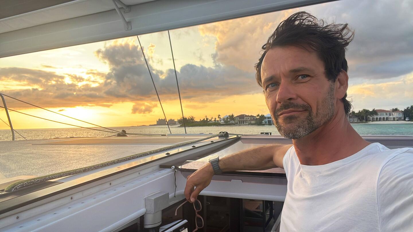 Leaving Nassau at dusk.