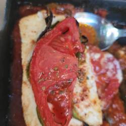 Gebackener Feta mit Tomaten und Paprika