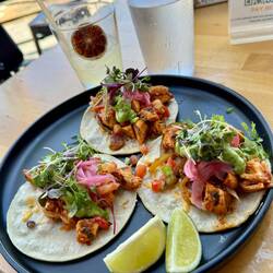 More taco's 🌮 happy hour only $9